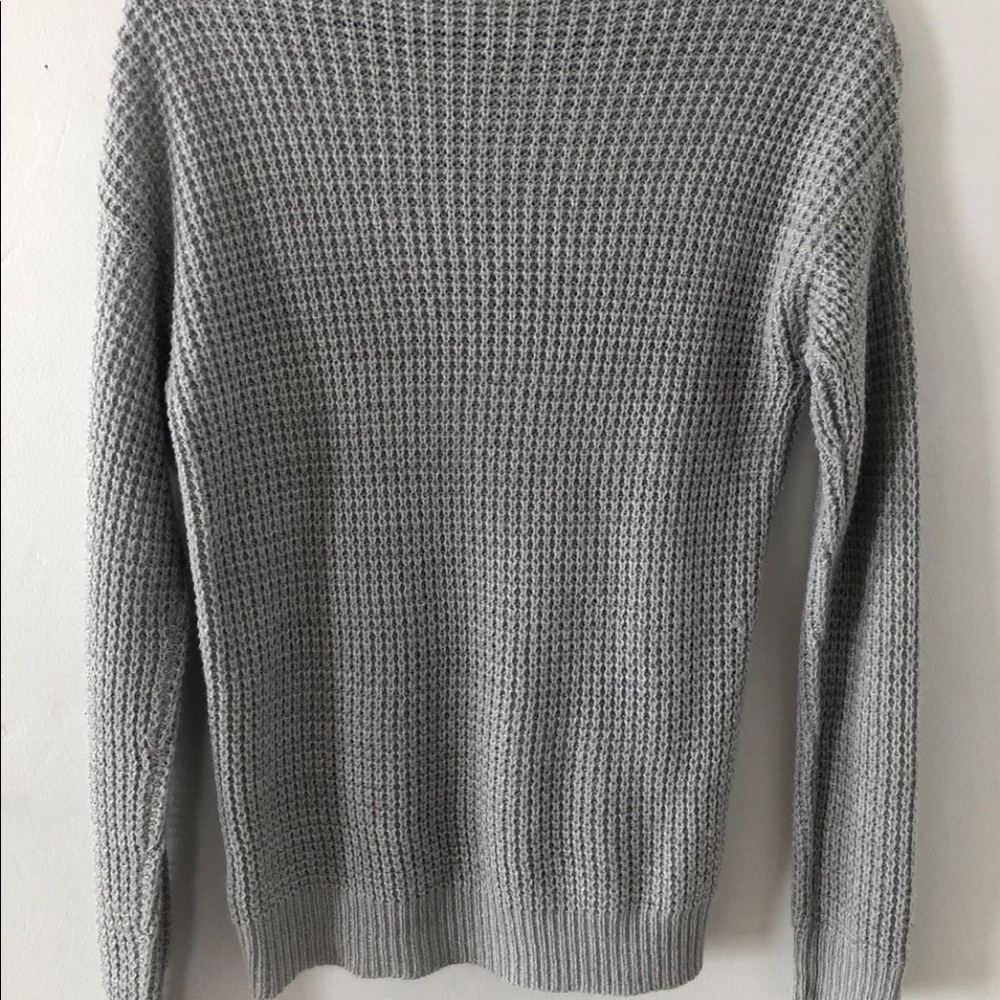 basic gray sweater - Picture 2 of 3